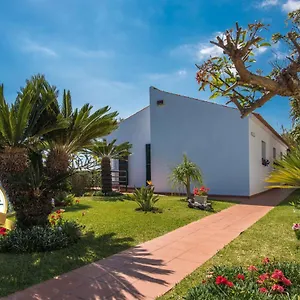 Vivenda Da Esquina - By Lovelystay , Caniço Portugal